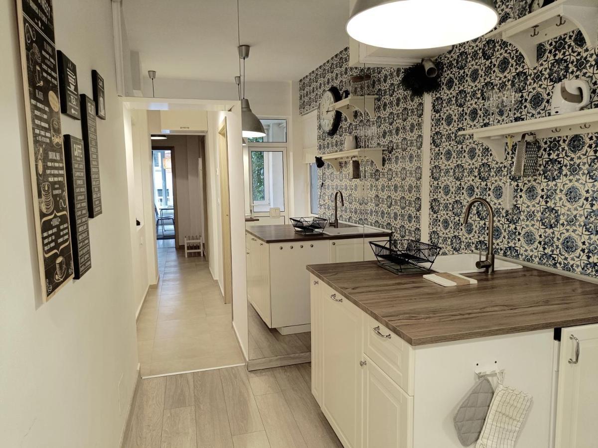 Newly Refurbished Apartment In The City Center Sofia Exterior foto