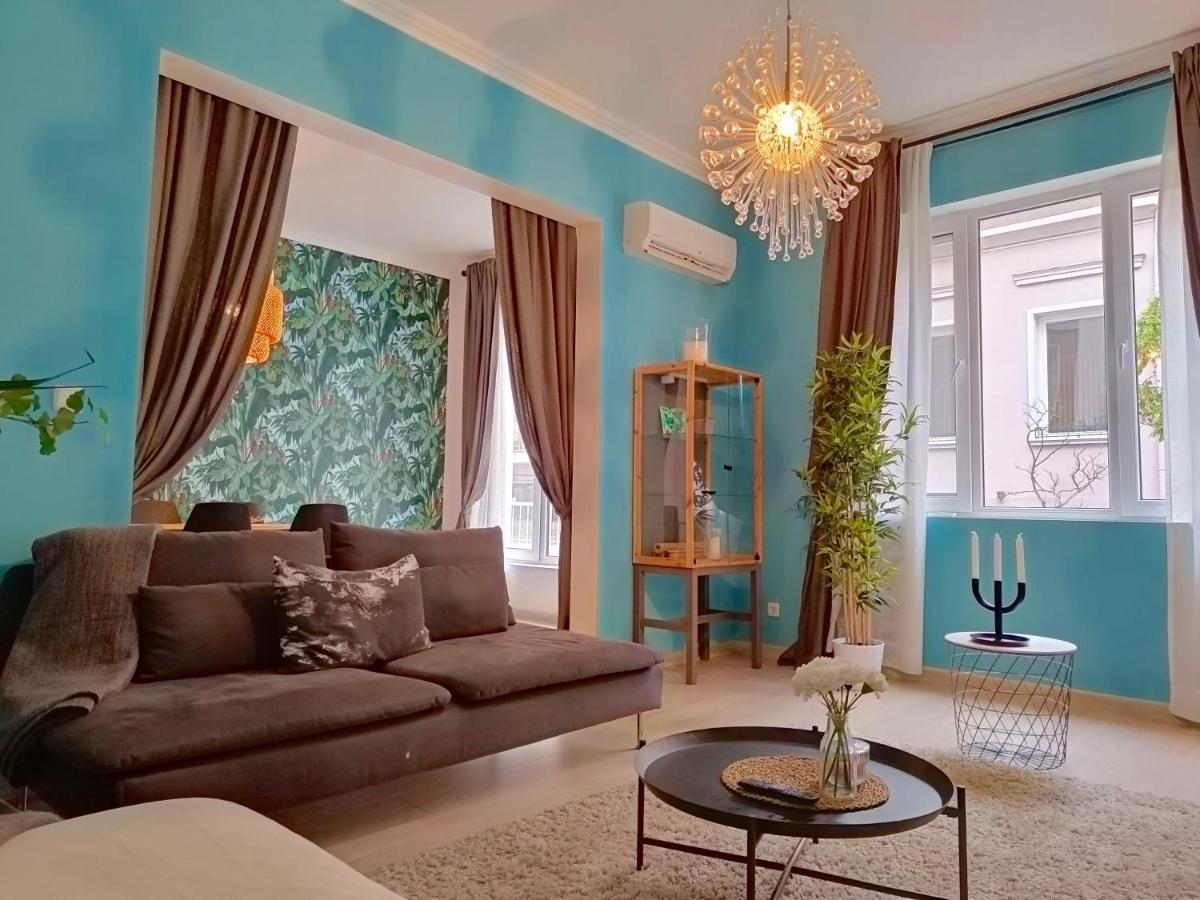Newly Refurbished Apartment In The City Center Sofia Exterior foto