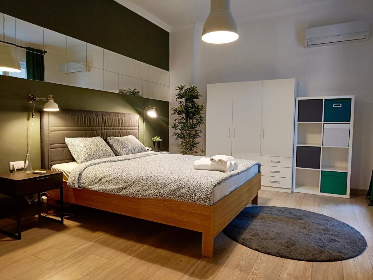 Newly Refurbished Apartment In The City Center Sofia Exterior foto