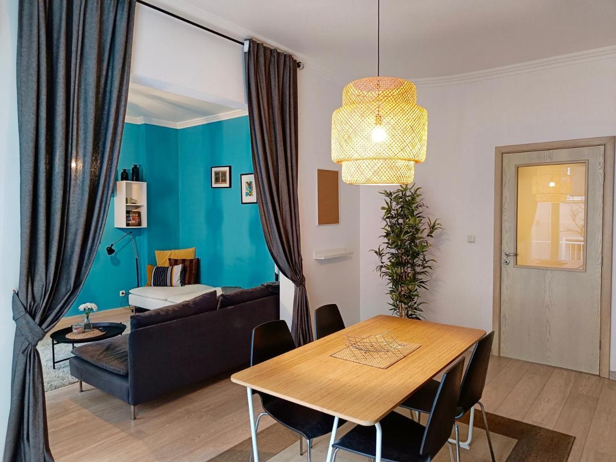 Newly Refurbished Apartment In The City Center Sofia Exterior foto