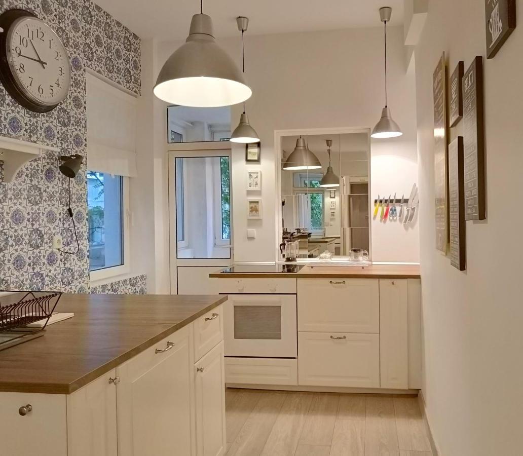 Newly Refurbished Apartment In The City Center Sofia Exterior foto
