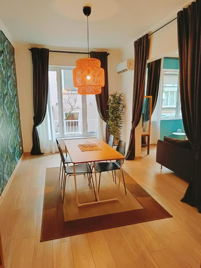 Newly Refurbished Apartment In The City Center Sofia Exterior foto
